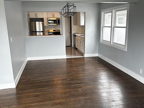 4th image of 401 Lincoln Blvd Floor 1