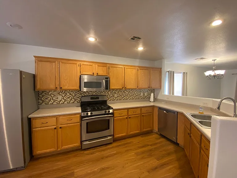 443 Groft Way — Photo 8