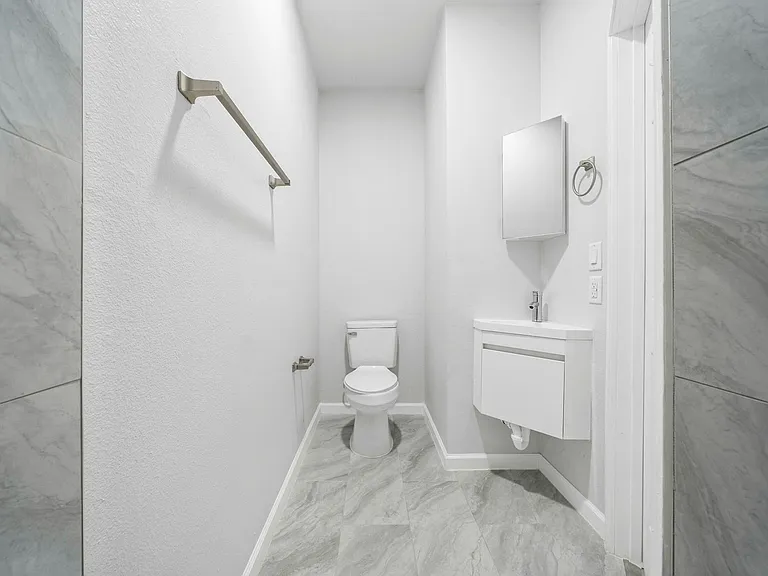 2815 Church St #G — Photo 9