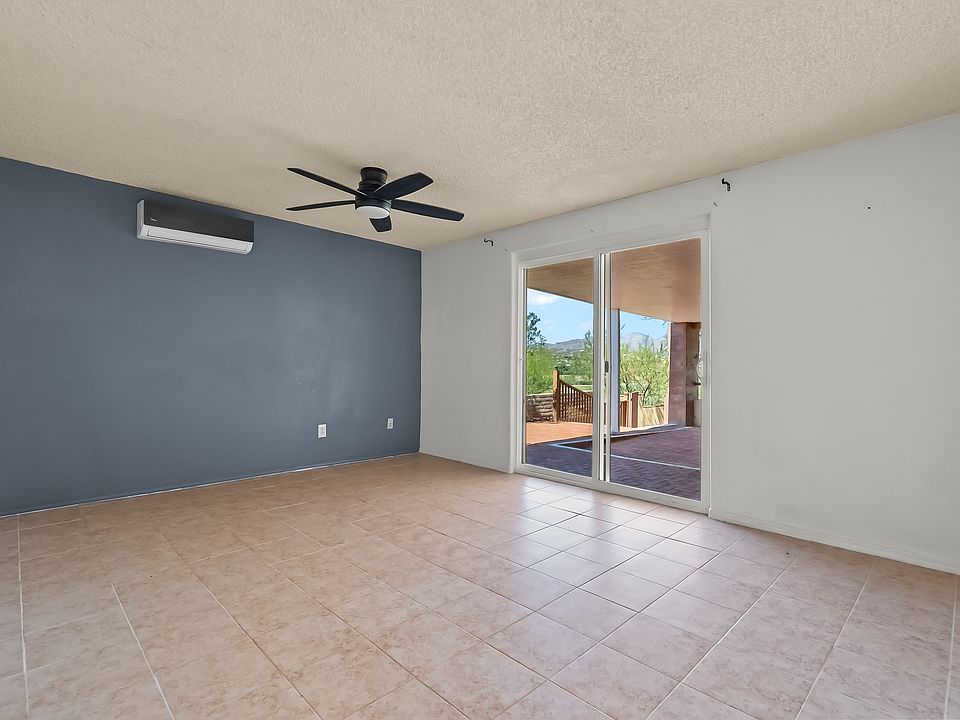 1st image of 394 Cancun Ct