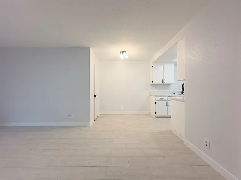 21828 Belshire Ave #15 — Photo 11