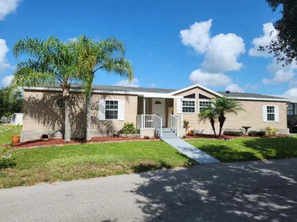100 Ridgeway Blvd N, Davenport, FL 33897