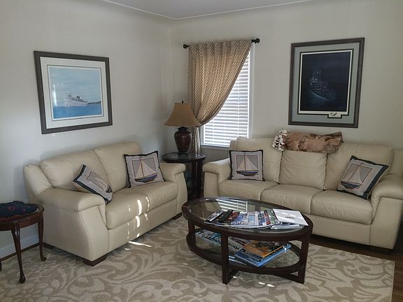 5th image of 21151 Country Club Dr