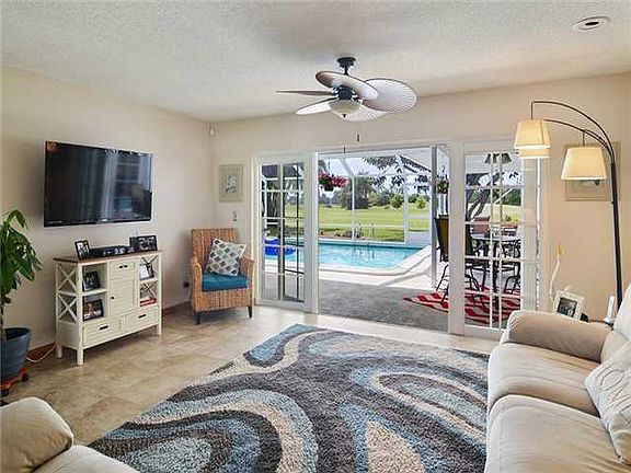 4th image of 2978 SE Santa Anita St