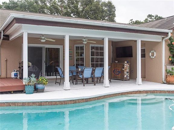3rd image of 5804 Pitch Pine Dr