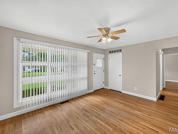 4th image of 45 Barton Pl