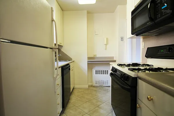 Rented by FirstService Realty (legacy) | media 38