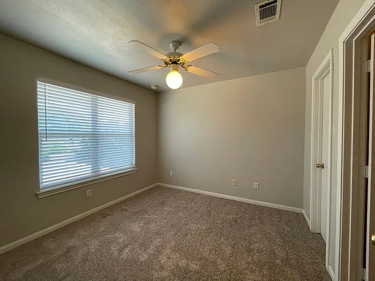 2405 Pintail Loop — Photo 8