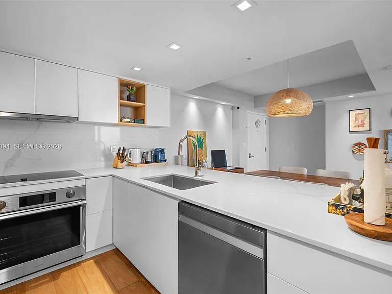 650 West Ave #908 — Photo 12