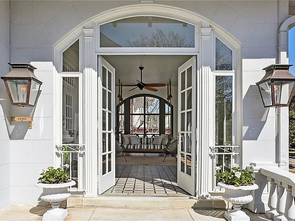 3rd image of 44 Audubon Blvd