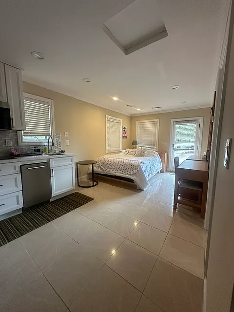 Studio, 500 sqft, $900 — Photo 4
