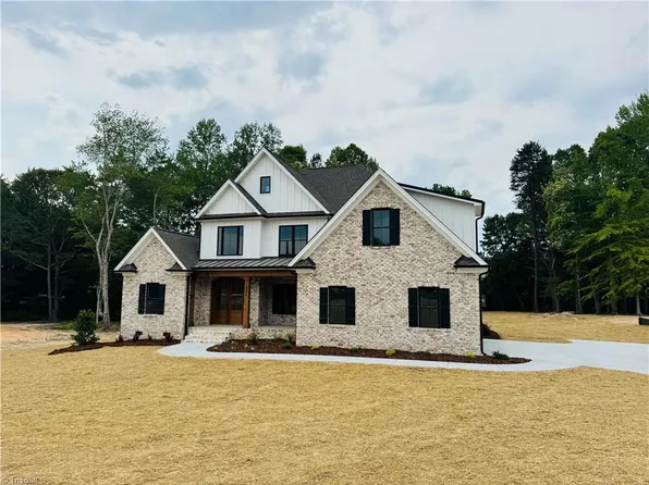 6815 Ridge Rd, Lexington, NC 27295