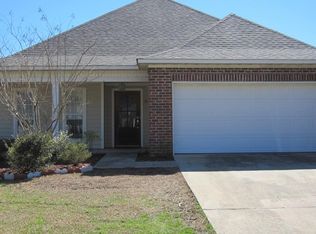 10 Montrose Ct, Hattiesburg, MS 39402