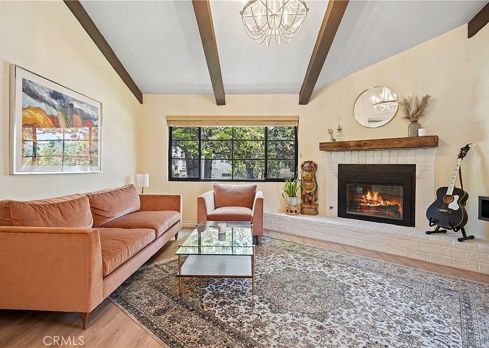1st image of 4247 Whitsett Ave Unit 2