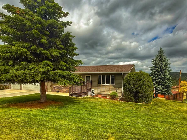 413 E Thompson St, Sundance, WY 82729