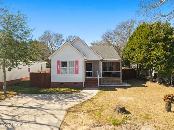 107 NW 16th Street, Oak Island, NC 28465