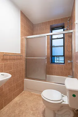 Rented by Julianna Realty Corp | media 16