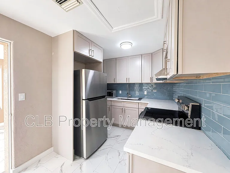 3 River Dr — Photo 3