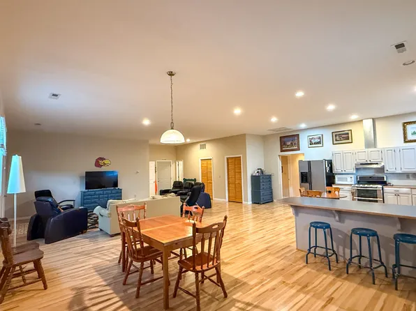 1116 S 1st St, Stockton, KS 67669