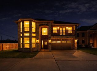 10447 Tree Hollow Cir, La Porte, TX 77571