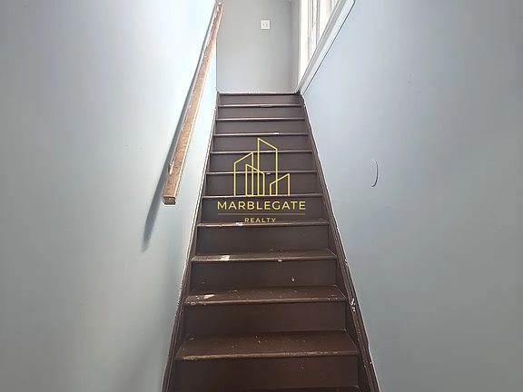 4th image of 128 E Holsman St #2AZ