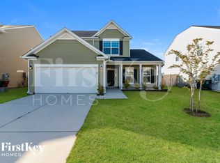 326 Silverleaf Ln, Moncks Corner, SC 29461