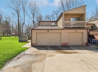 126 Kimrose Ln, Broadview Heights, OH