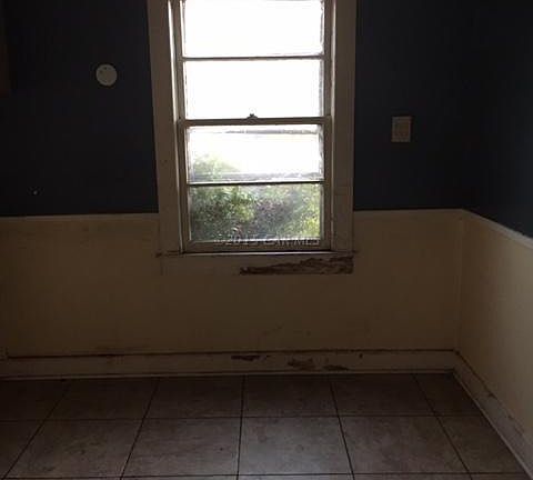 4th image of 415 S Camden Ave
