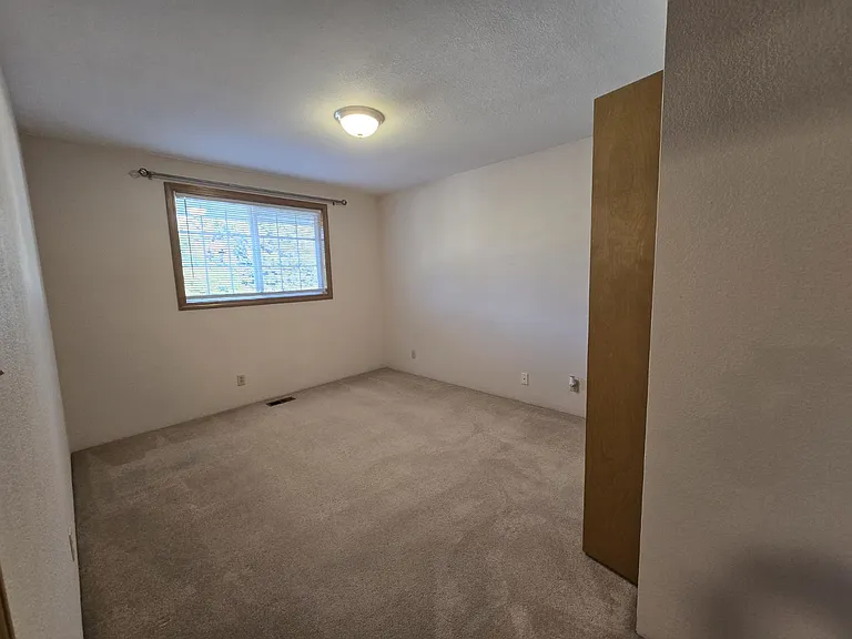 1335 NW Vallejo Dr — Photo 14