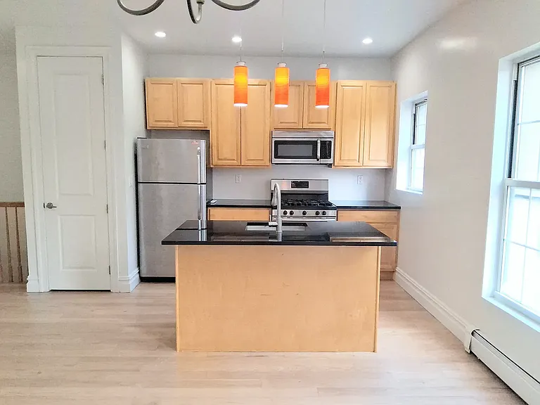 459 Lexington Ave #2A — Photo 3