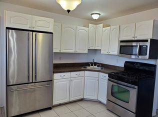 225 College Dr, Edison, NJ 08817