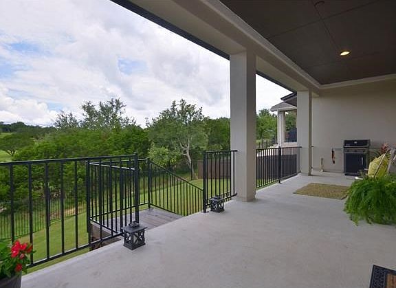 2nd image of 3816 Vinalopo Dr