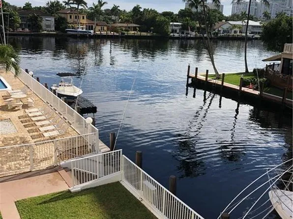 3100 NE 49th Street #306, Fort Lauderdale, FL 33308