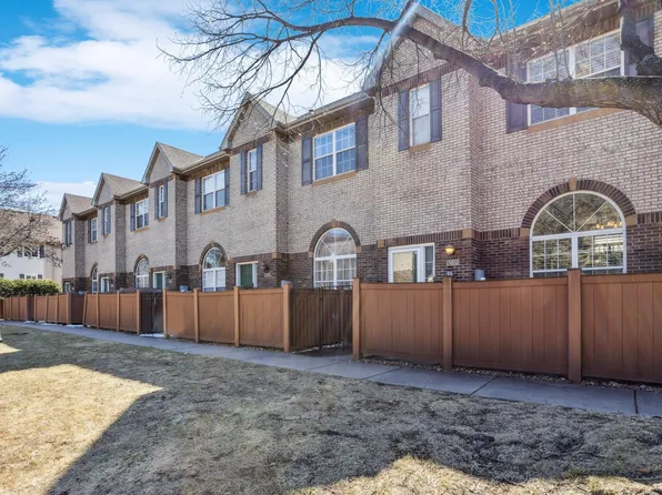 6509 Regency Ln, Eden Prairie, MN 55344