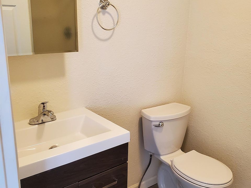 2nd image of 2137 Orchard Ave