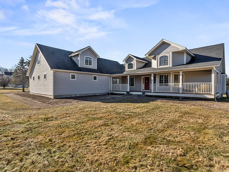 7 Lower County Rd — Photo 2