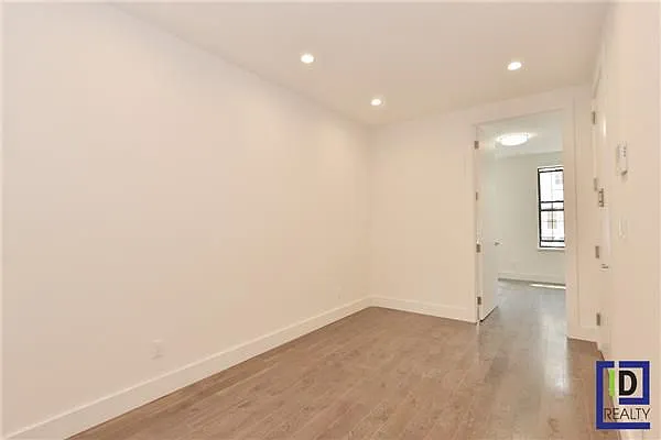 Rented by ID REALTY GROUP, LLC | media 10