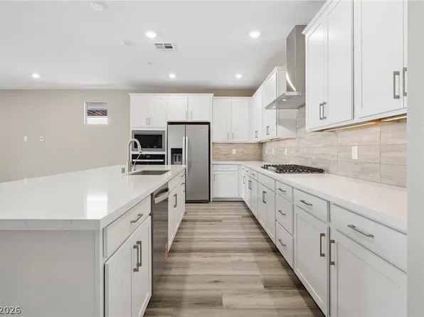 10199 Garnet Bend Pl, Las Vegas, NV 89143