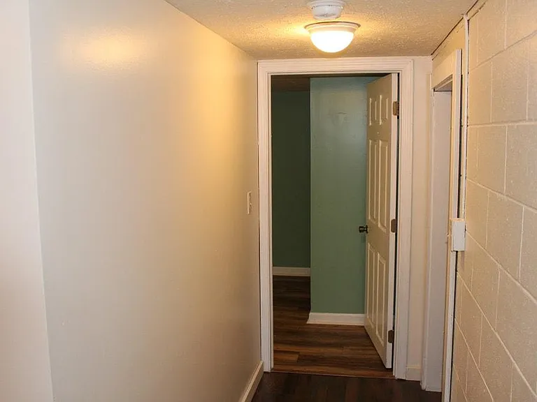 203 S Clark St — Photo 31