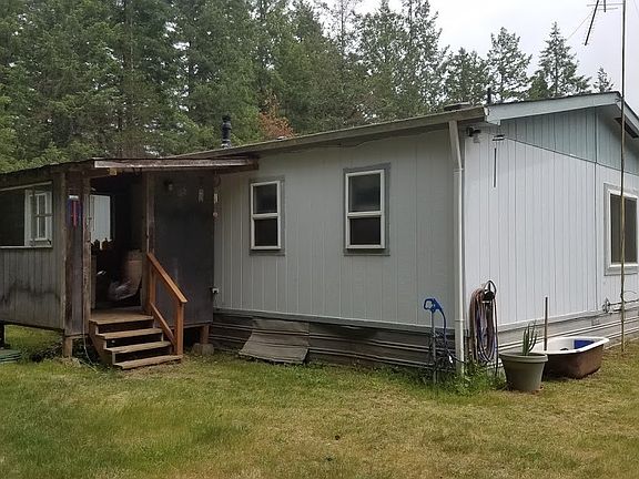 3rd image of 1411 Toonerville Dr NE