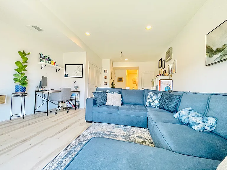 127 Streamview Dr — Photo 31