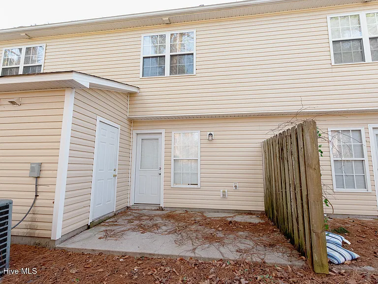 125 Cornerstone Pl — Photo 26