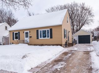 934 8th Ave NE, Rochester, MN 55906