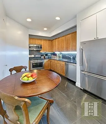 Rented by Halstead Real Estate | media 21