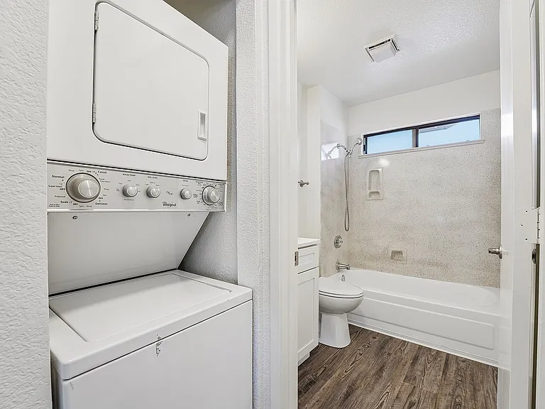 41-web-or-mls-403-425 Junction Ave 109A-S1807-037