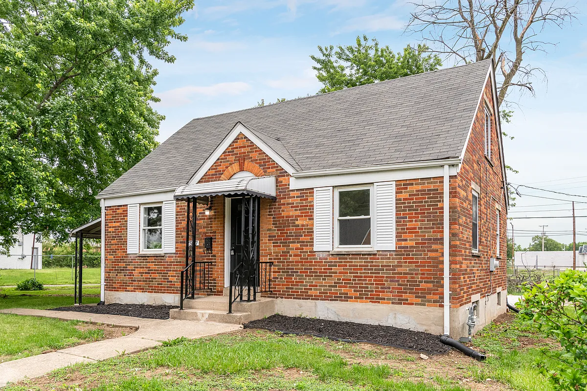 Building Photo - 557 Harriet St
