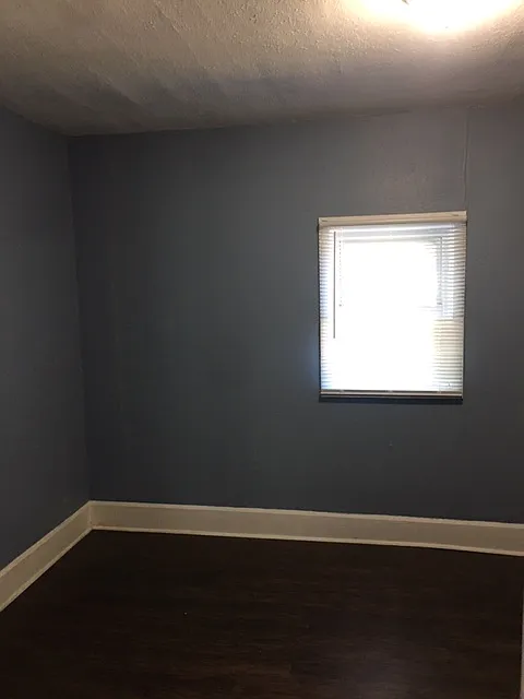 4 bed, 1.5 bath, 1792 sqft, $1,600 — Photo 4