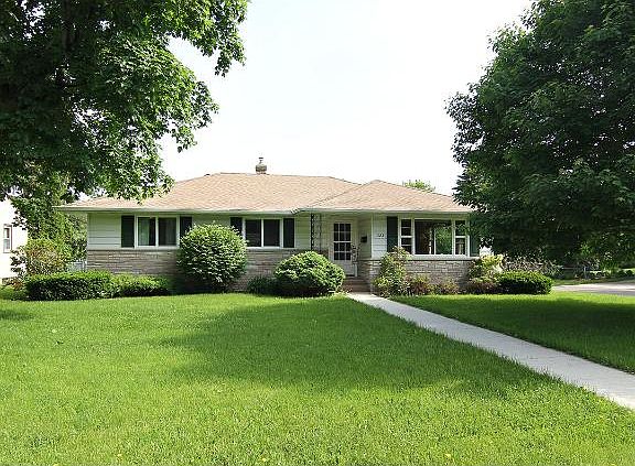 2nd image of 323 Edith Dr