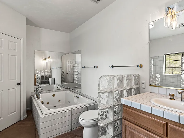 6578 Oak Leaf Ct — Photo 19