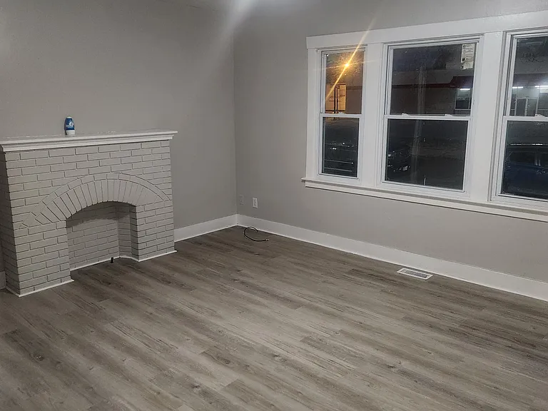 388 Lisbon Ave #7-8-9 — Photo 8